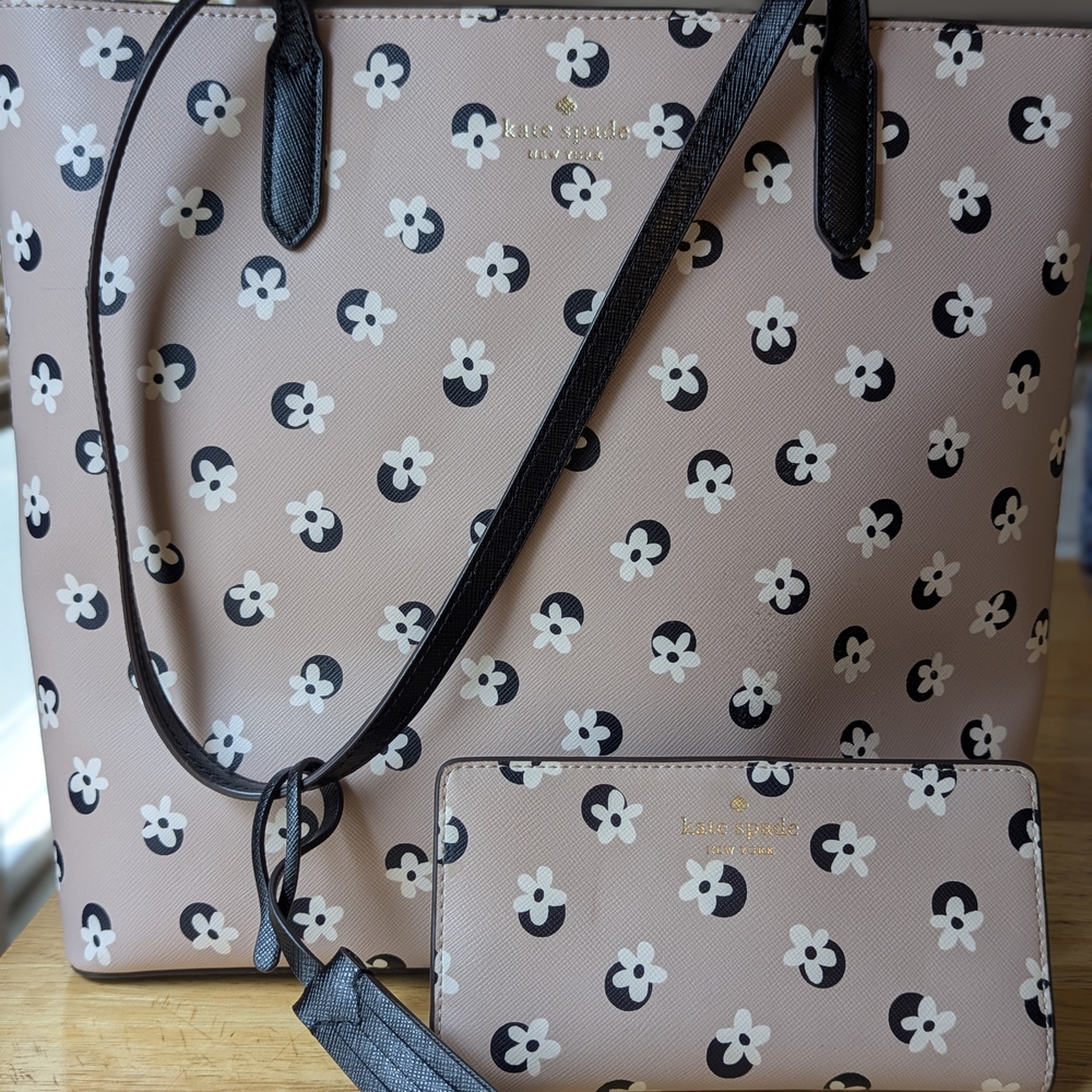 Kate Spade Pink and Black Tote Bag with Structured Design